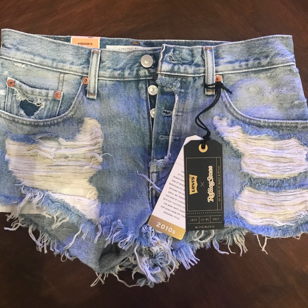 Levis 501 women’s jean shorts